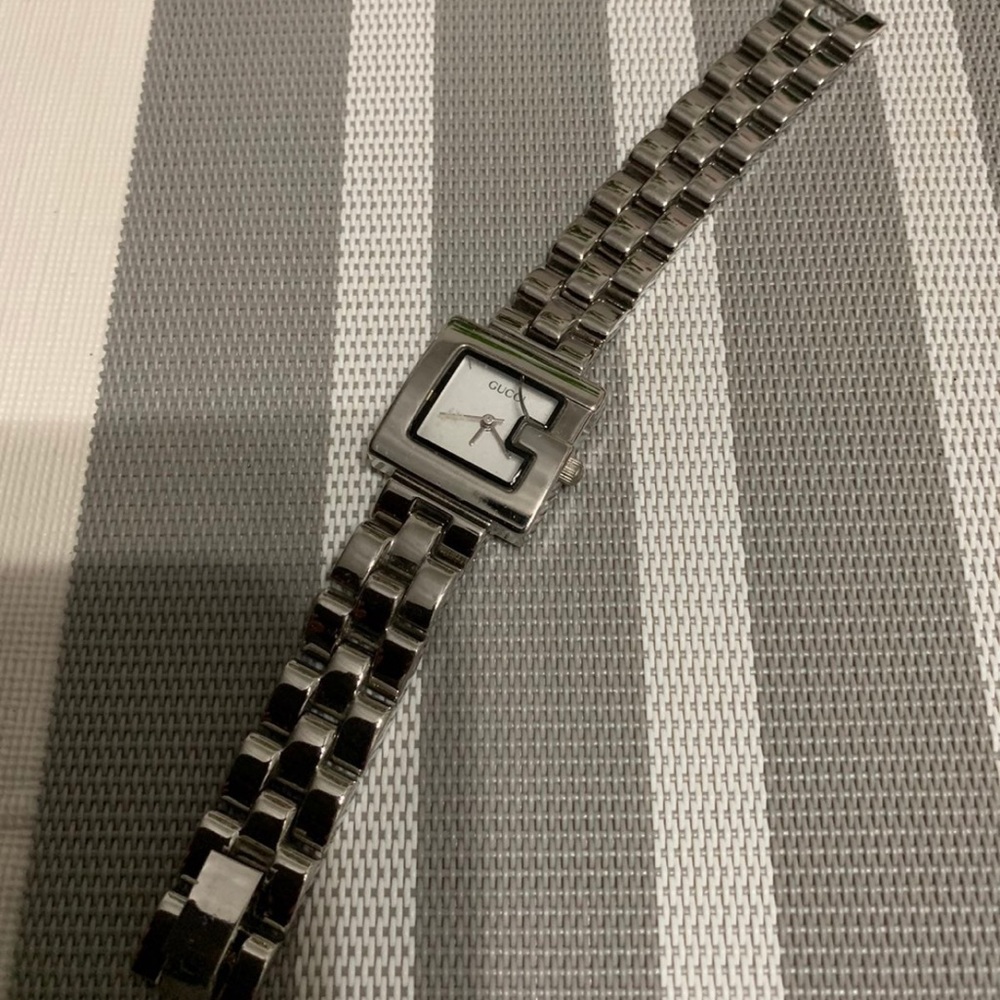 Silver old style Gucci watch ☝️🌹💥PRICE FIRM
